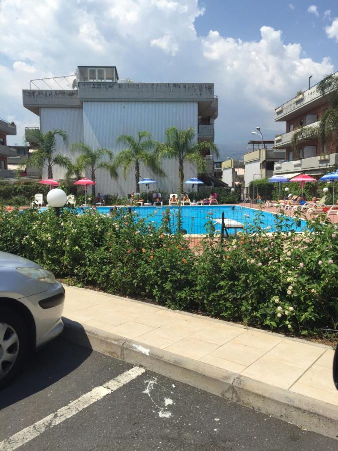 丰达切洛Taormina Mare Piscina Fondachello公寓 外观 照片