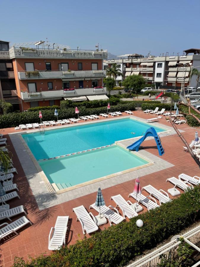 丰达切洛Taormina Mare Piscina Fondachello公寓 外观 照片