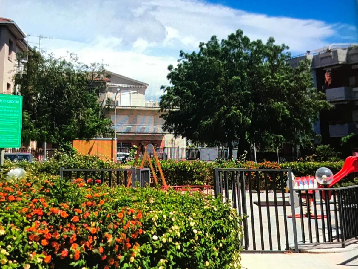 丰达切洛Taormina Mare Piscina Fondachello公寓 外观 照片